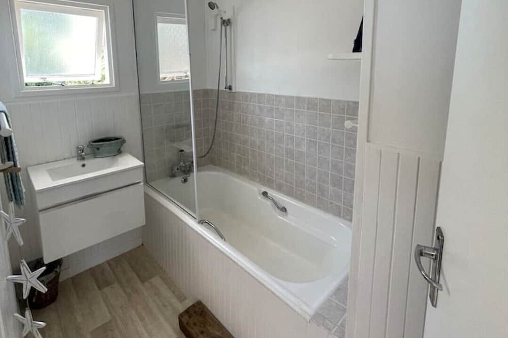 Photo of Bathroom in Reebok