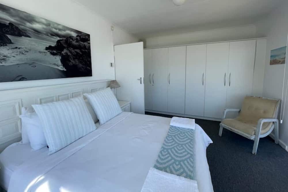 Photo of Bedroom in Reebok