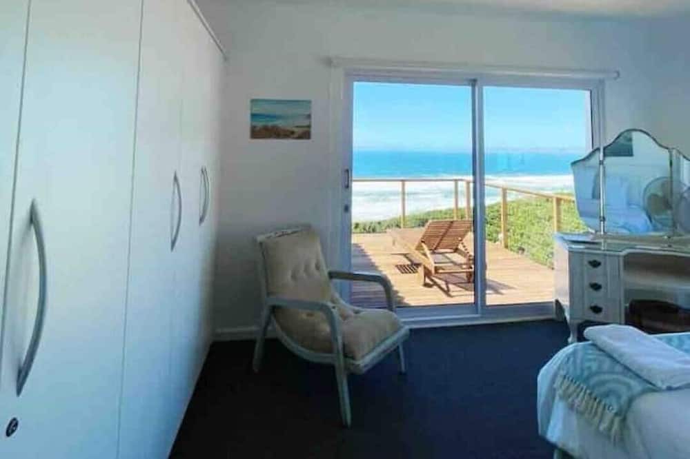 Photo of Bedroom in Reebok