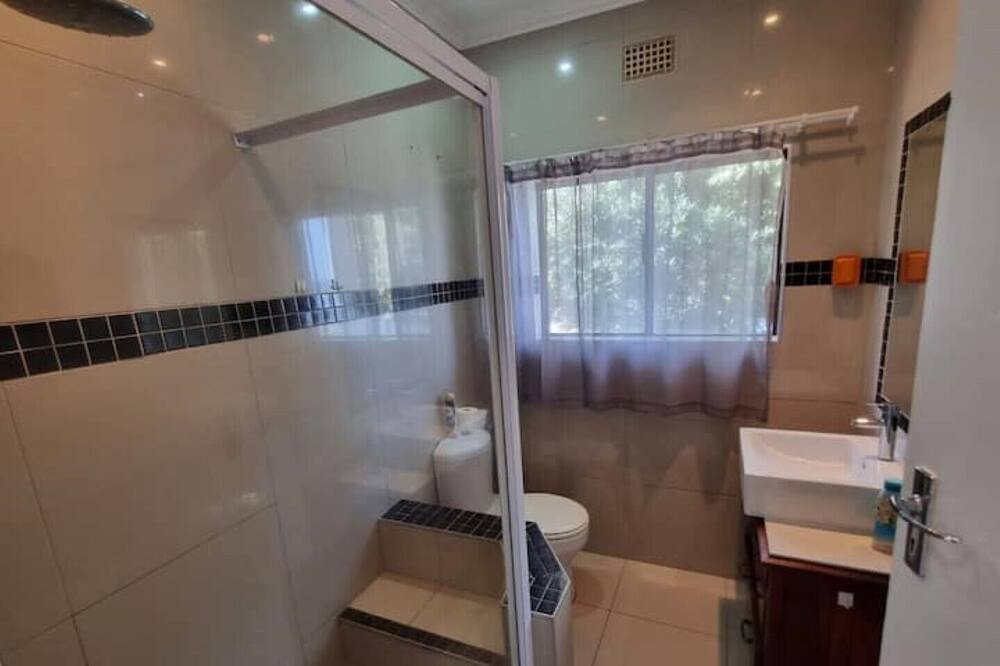 Photo of Bathroom in Great Brak River