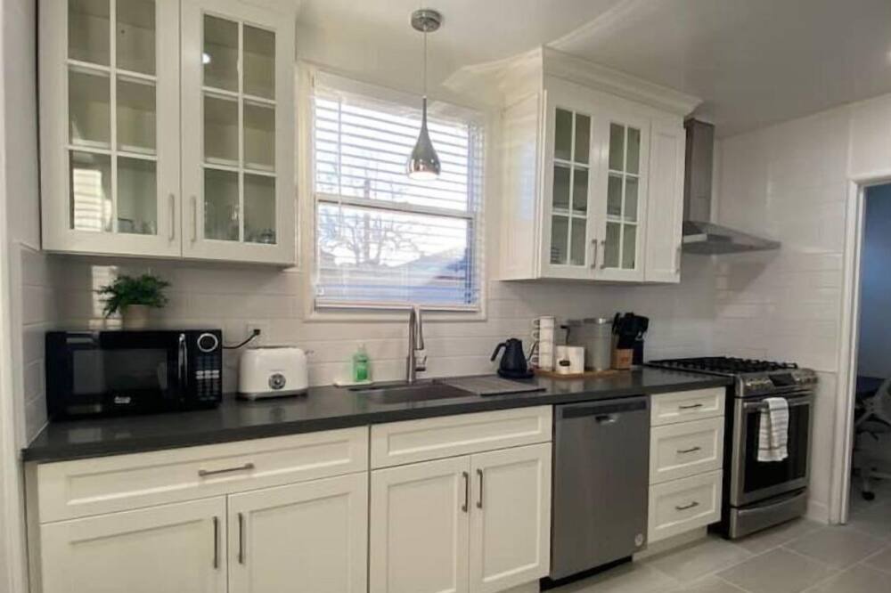 Photo of Kitchen in Staumbaugh Heller