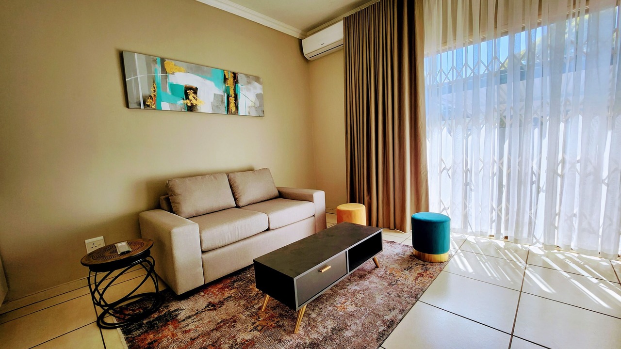 Photo of Livingroom in Greater Johannesburg Metropolitan Area