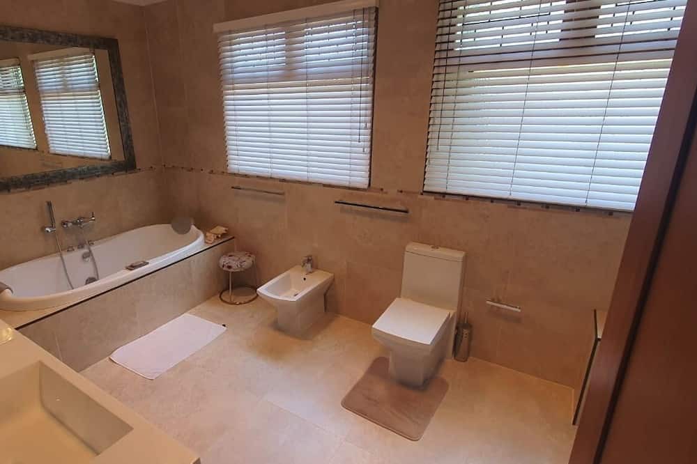 Photo of Bathroom in Waverley
