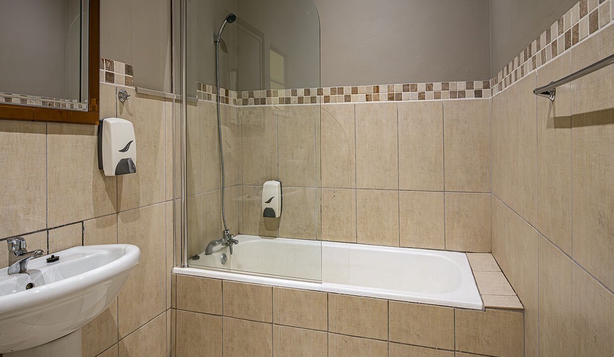 Photo of Bathroom in Pofadder