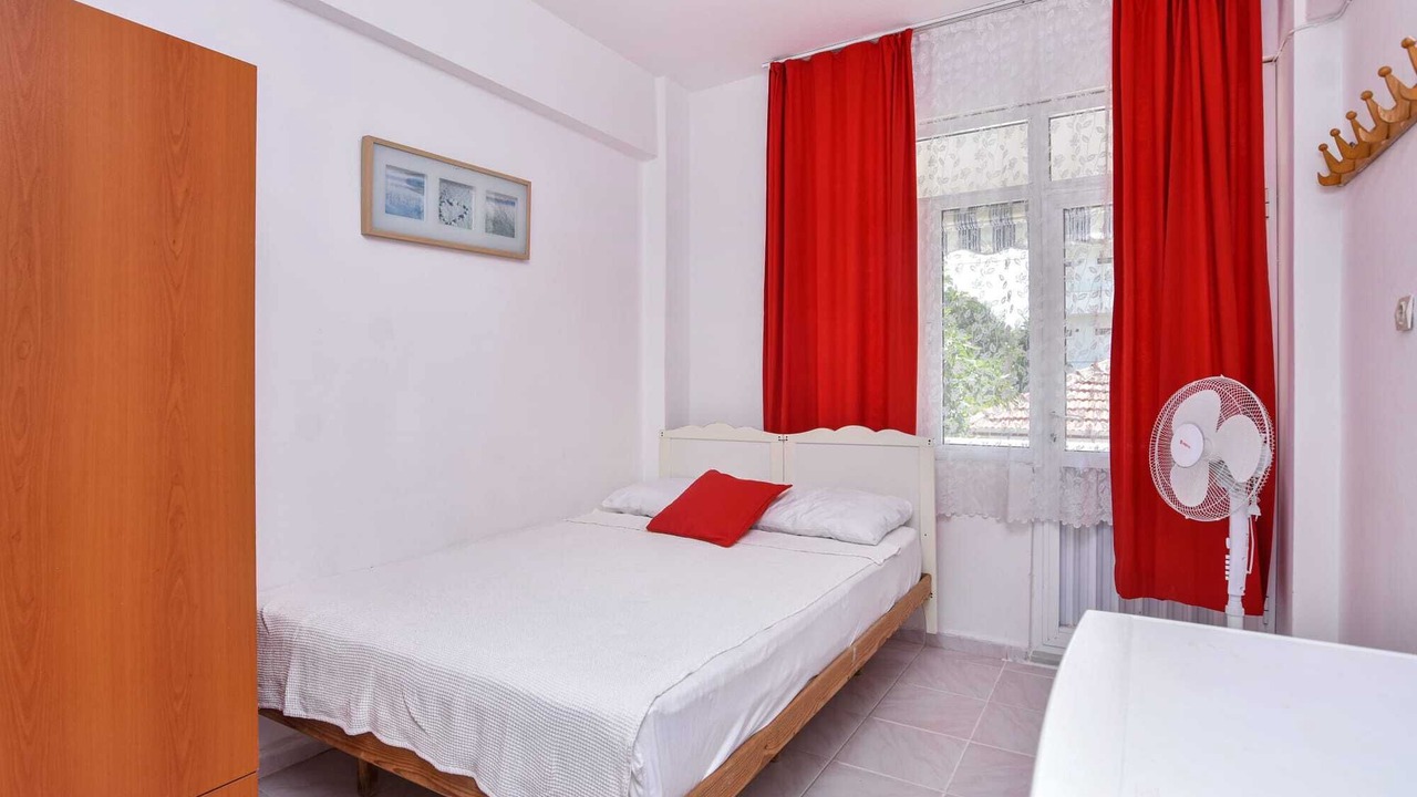 Photo of Bedroom in Karesi