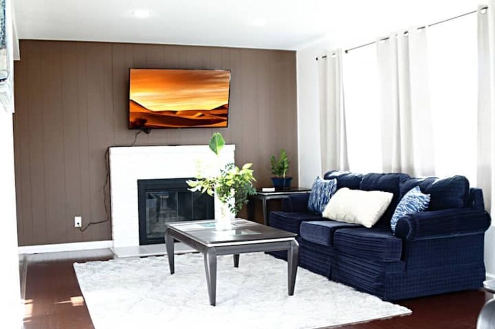 Photo of Livingroom in Cupertino