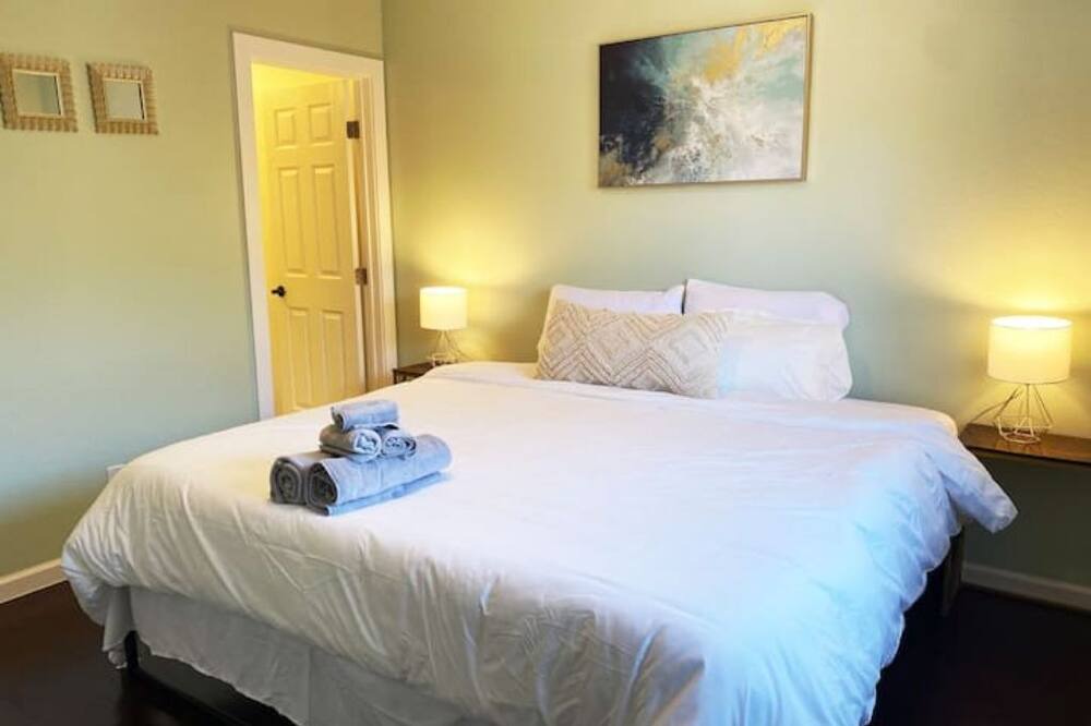 Photo of Bedroom in Cupertino