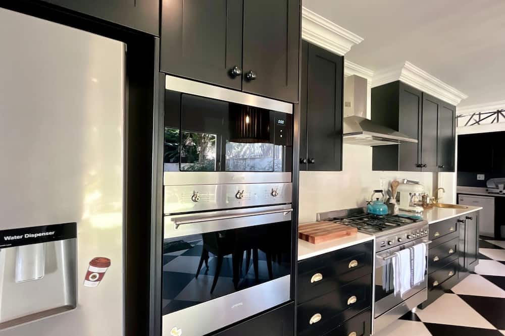 Photo of Kitchen in Athlone