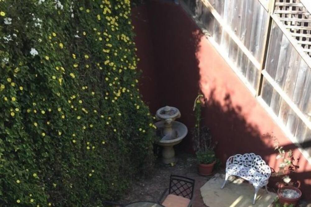 Photo of Others in Lower Pacific Heights