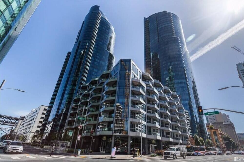 Photo of Others in Rincon Hill