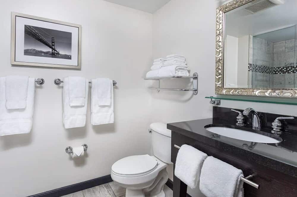 Photo of Bathroom in Lower Nob Hill