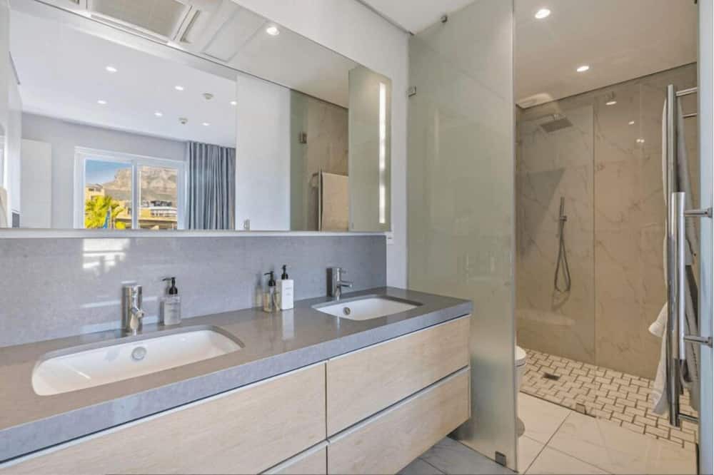 Photo of Bathroom in Victoria and Alfred Waterfront