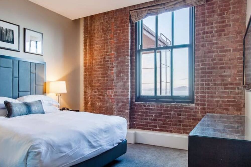 Photo of Bedroom in Marina District
