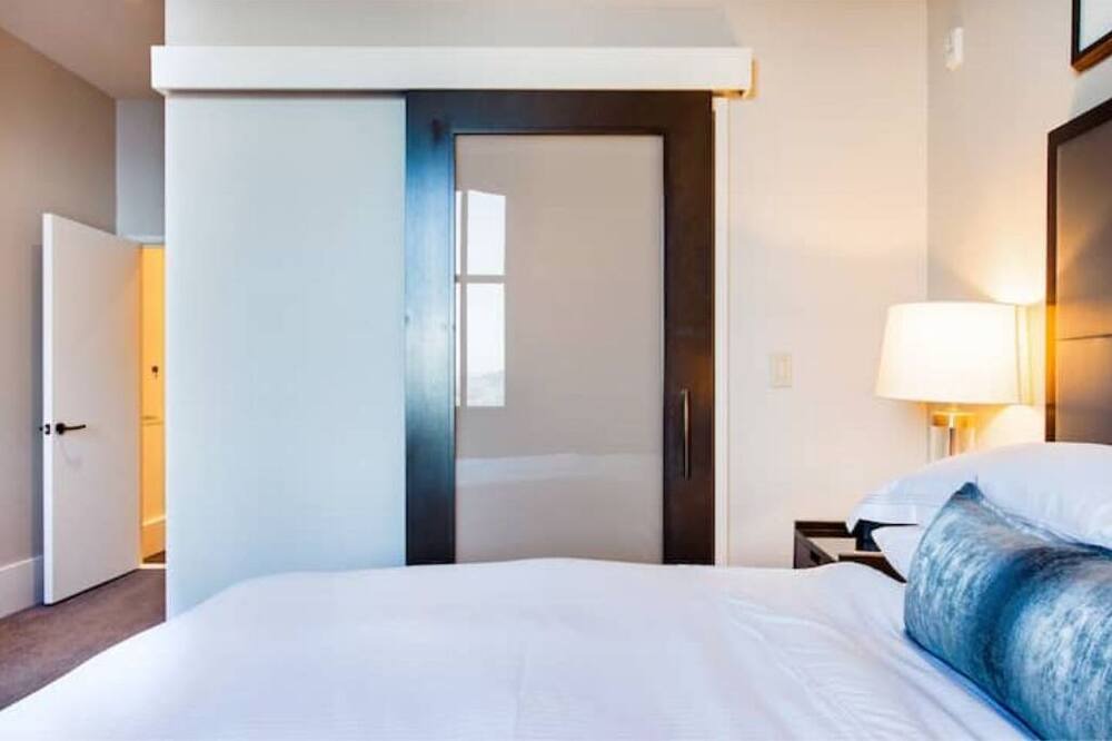 Photo of Bedroom in Marina District