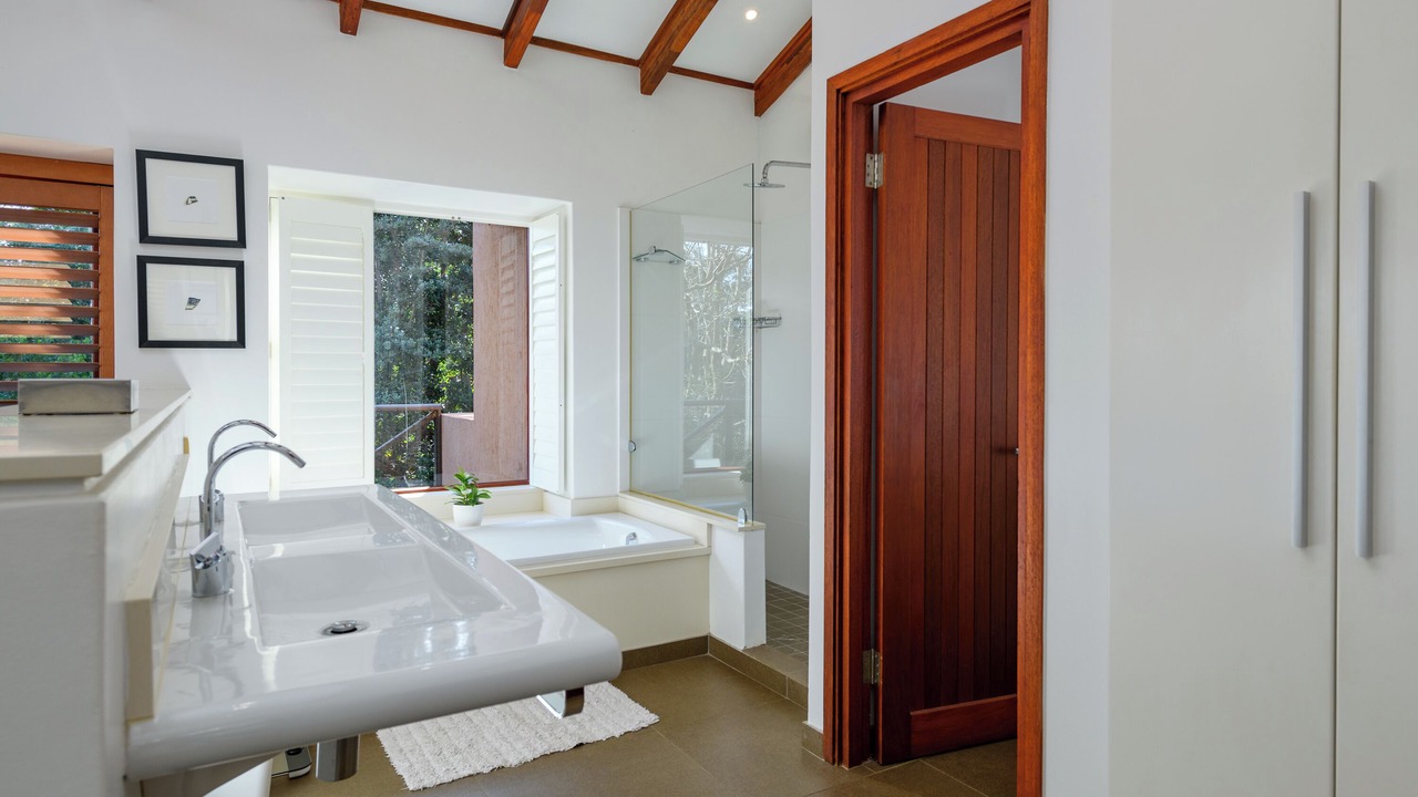 Photo of Bathroom in San Lameer