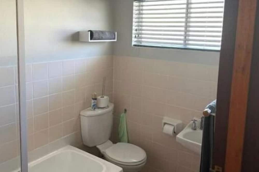 Photo of Bathroom in Gonubie