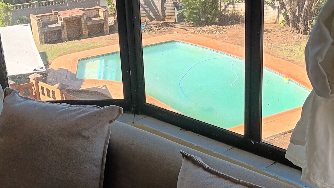 Photo of Livingroom in Empangeni