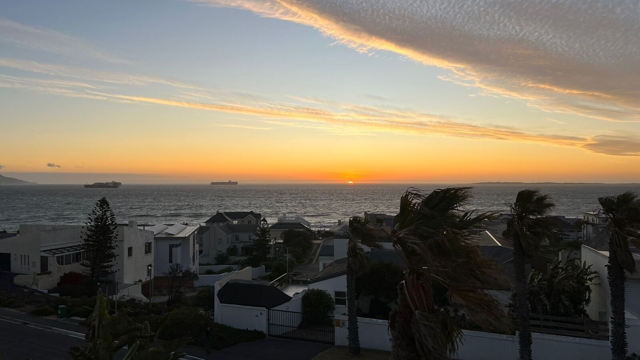 Photo of Others in Bloubergstrand