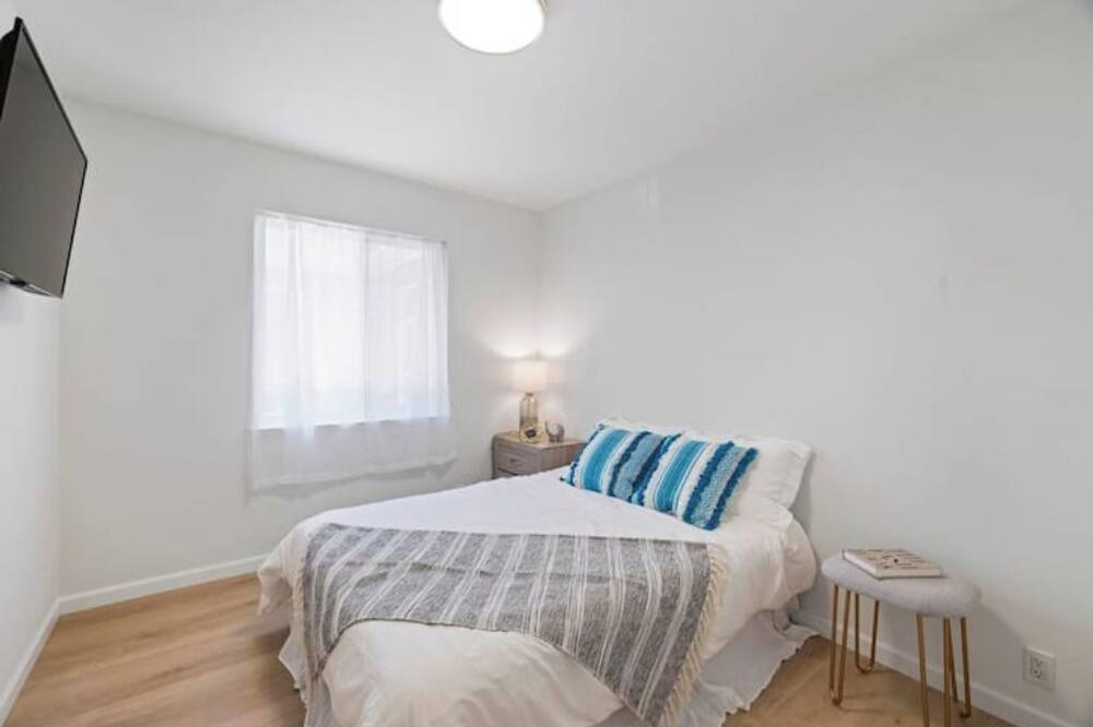 Photo of Bedroom in Pleasant Hill