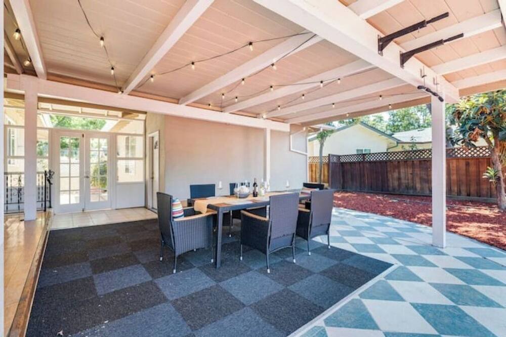 Photo of Outdoor in Pleasant Hill