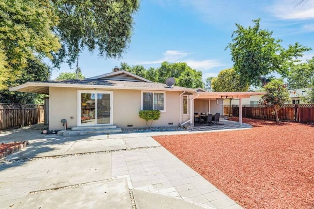 Photo of Outdoor in Pleasant Hill