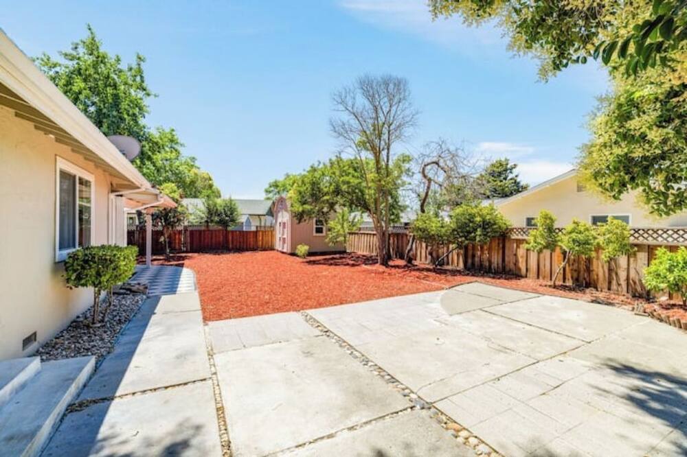 Photo of Outdoor in Pleasant Hill