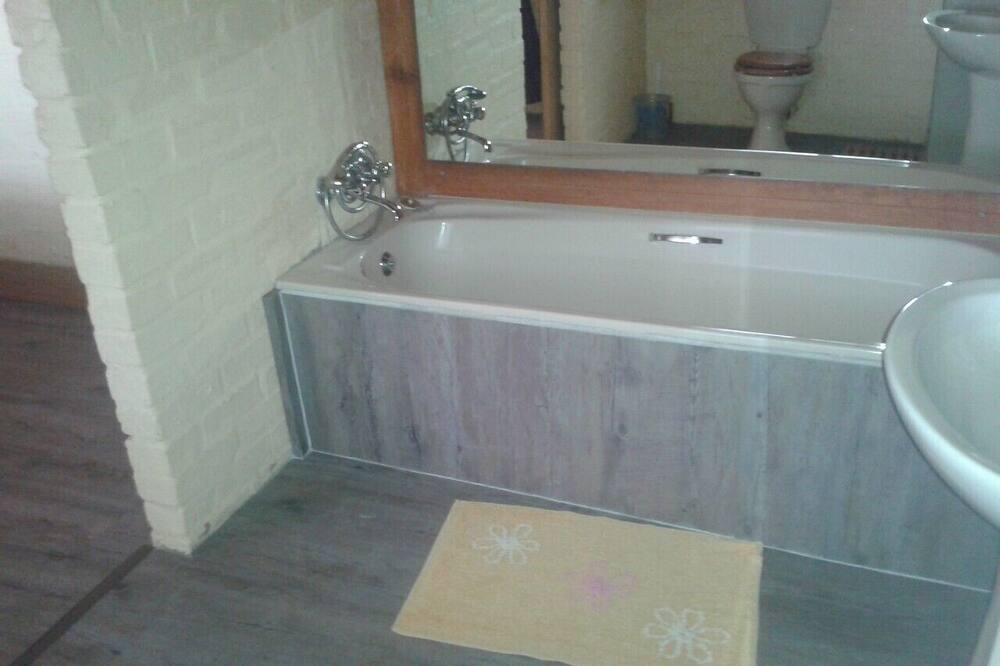 Photo of Bathroom in Caledon