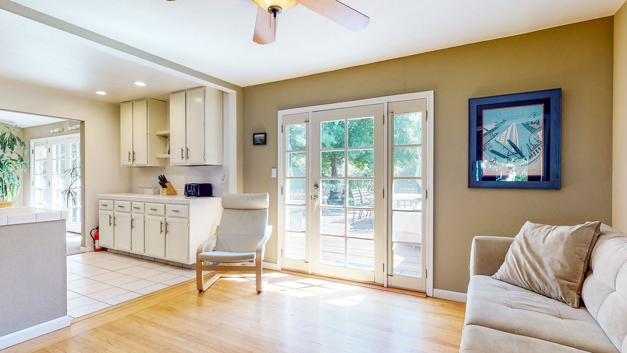 Photo of Livingroom in Arden-Arcade