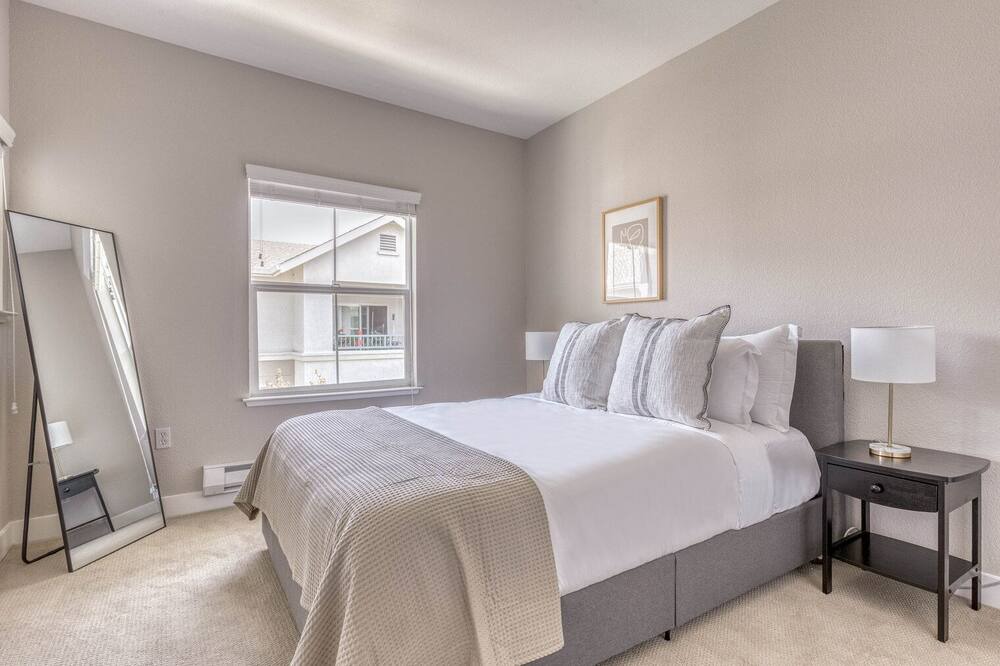Photo of Bedroom in Santa Clara