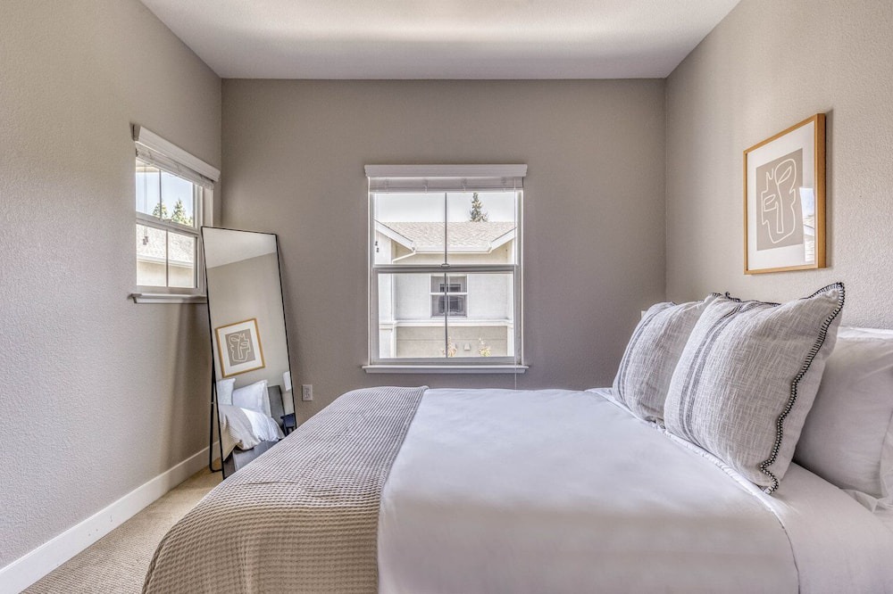 Photo of Bedroom in Santa Clara