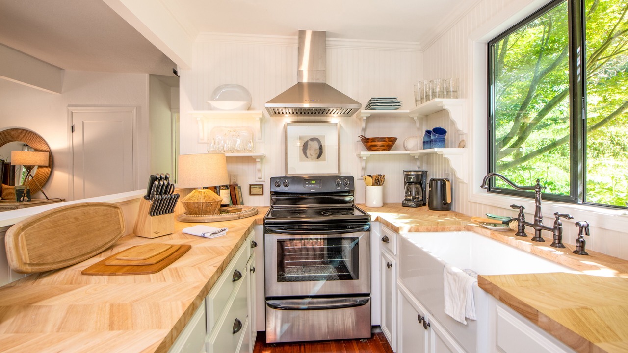 Photo of Kitchen in Lagunitas-Forest Knolls