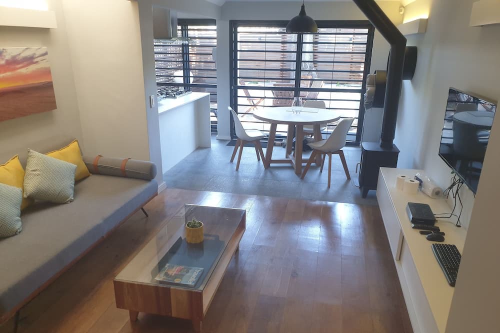 Photo of Livingroom in Plumstead