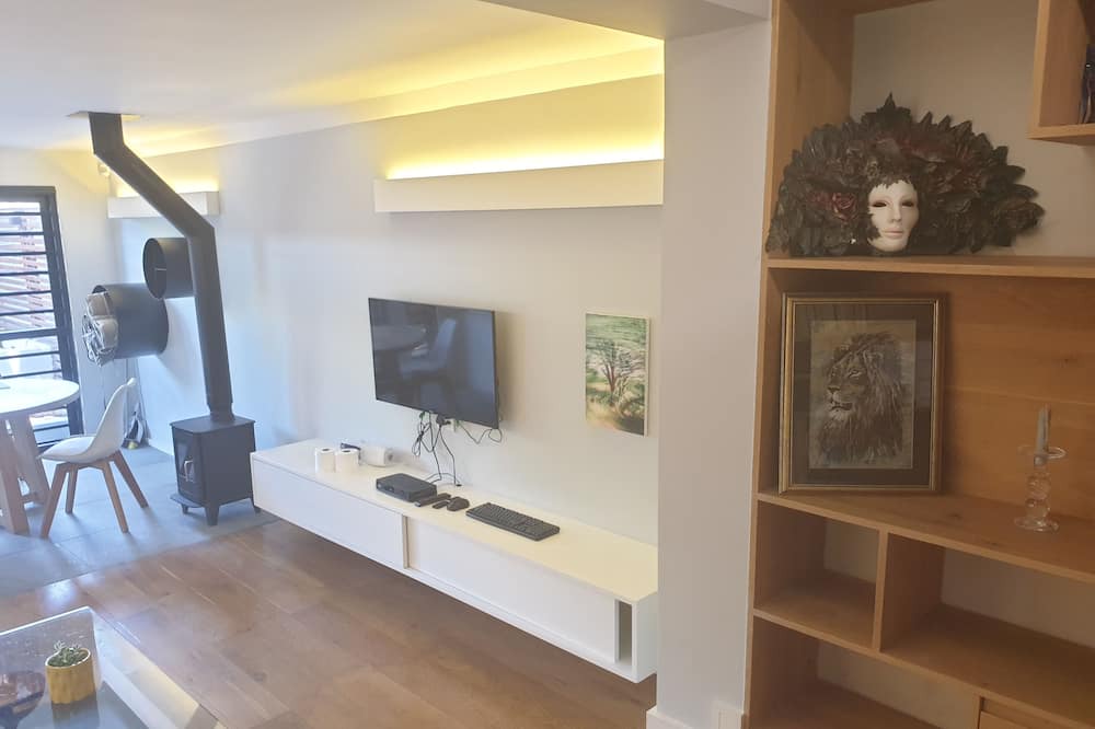 Photo of Livingroom in Plumstead