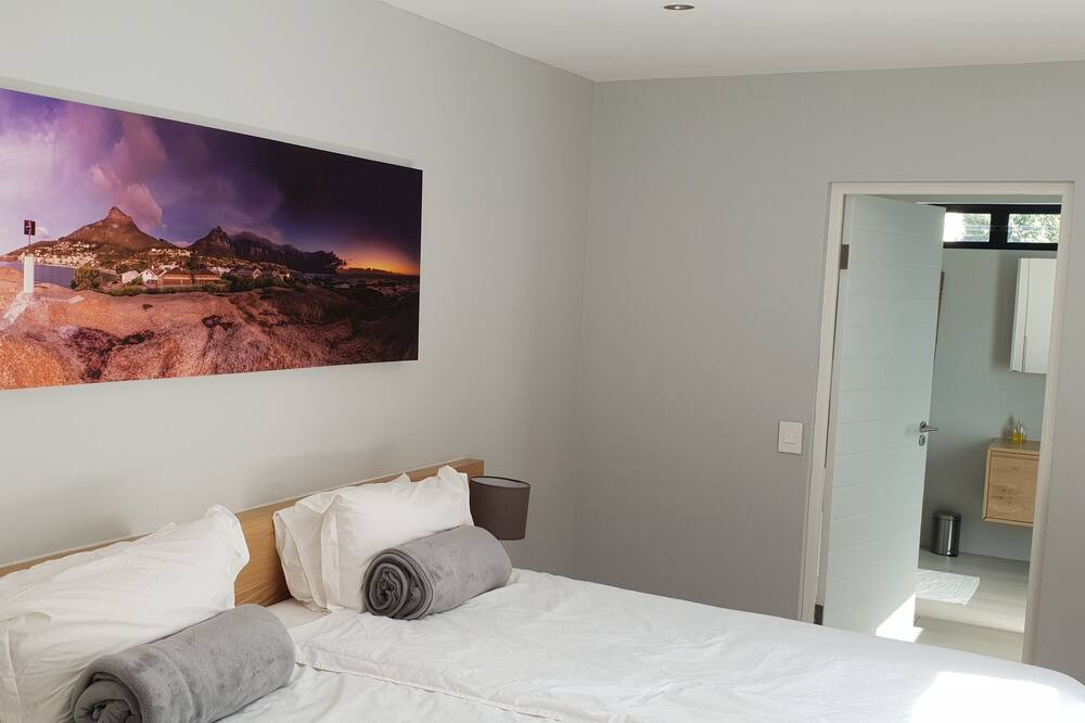 Photo of Bedroom in Plumstead