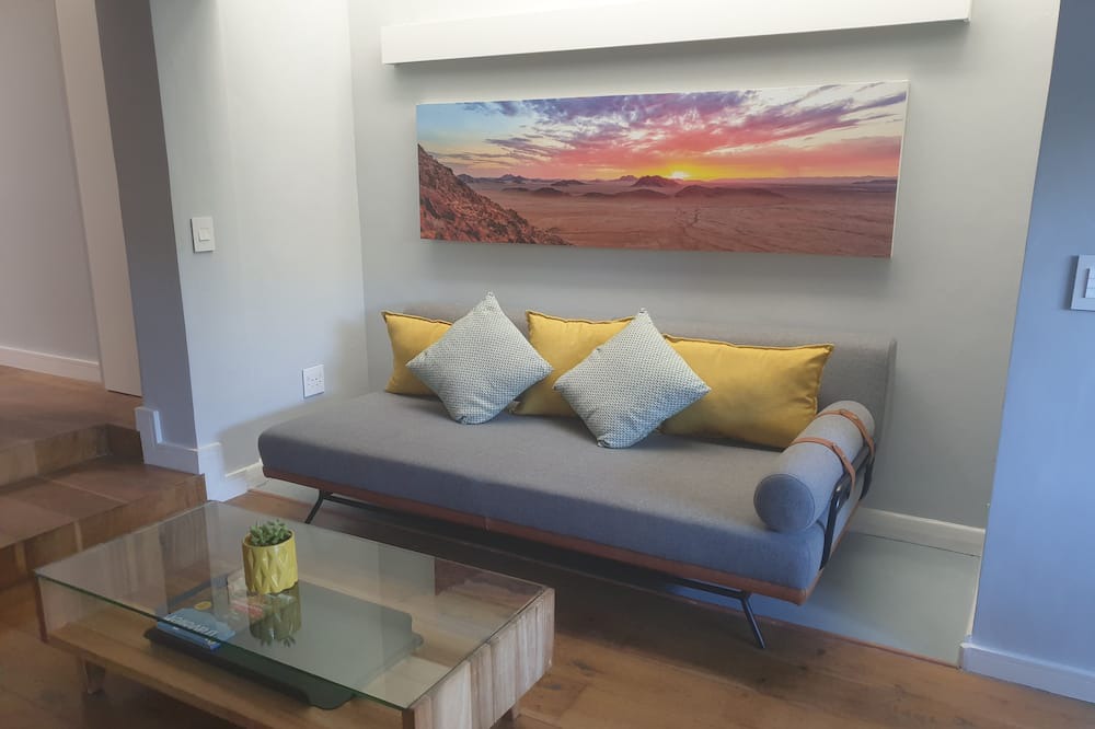 Photo of Livingroom in Plumstead