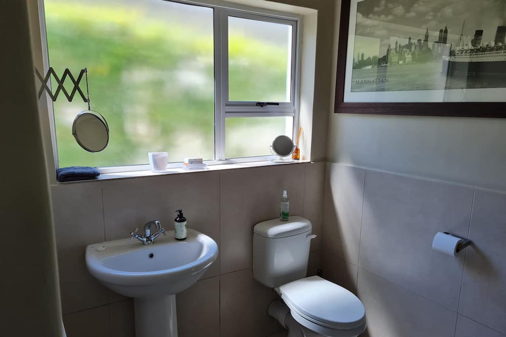 Photo of Bathroom in Gordons Bay Central