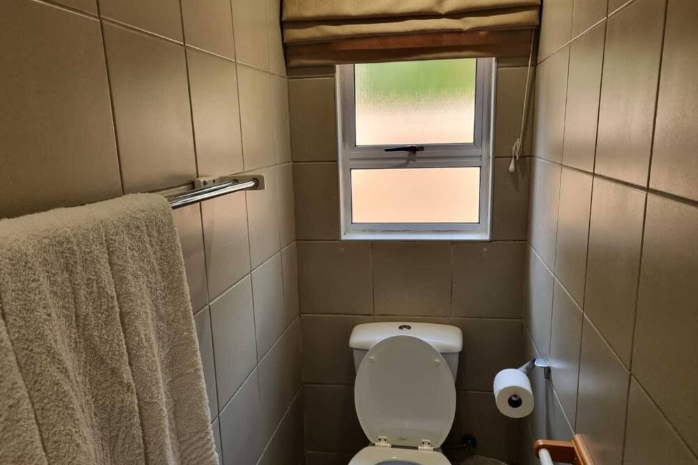 Photo of Bathroom in Rondebosch East