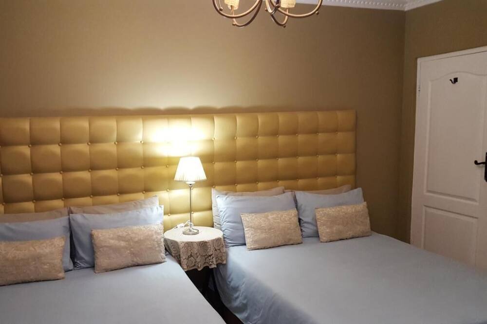 Photo of Bedroom in Rondebosch East