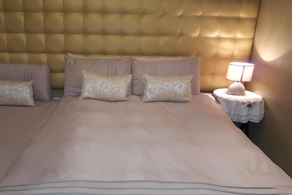 Photo of Bedroom in Rondebosch East