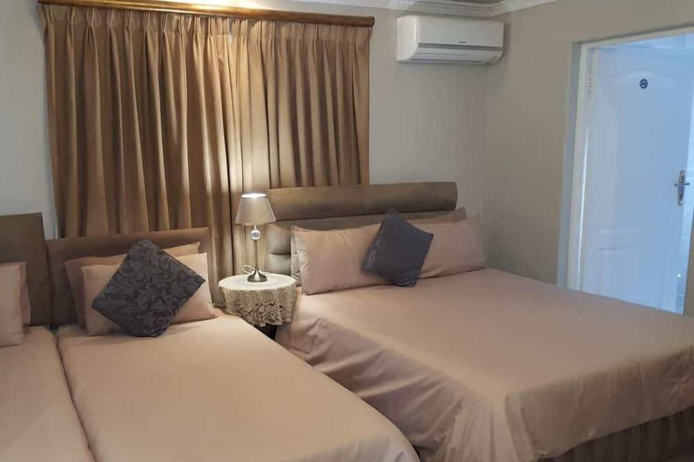 Photo of Bedroom in Rondebosch East