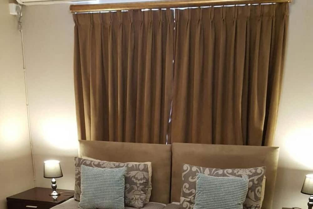 Photo of Bedroom in Rondebosch East