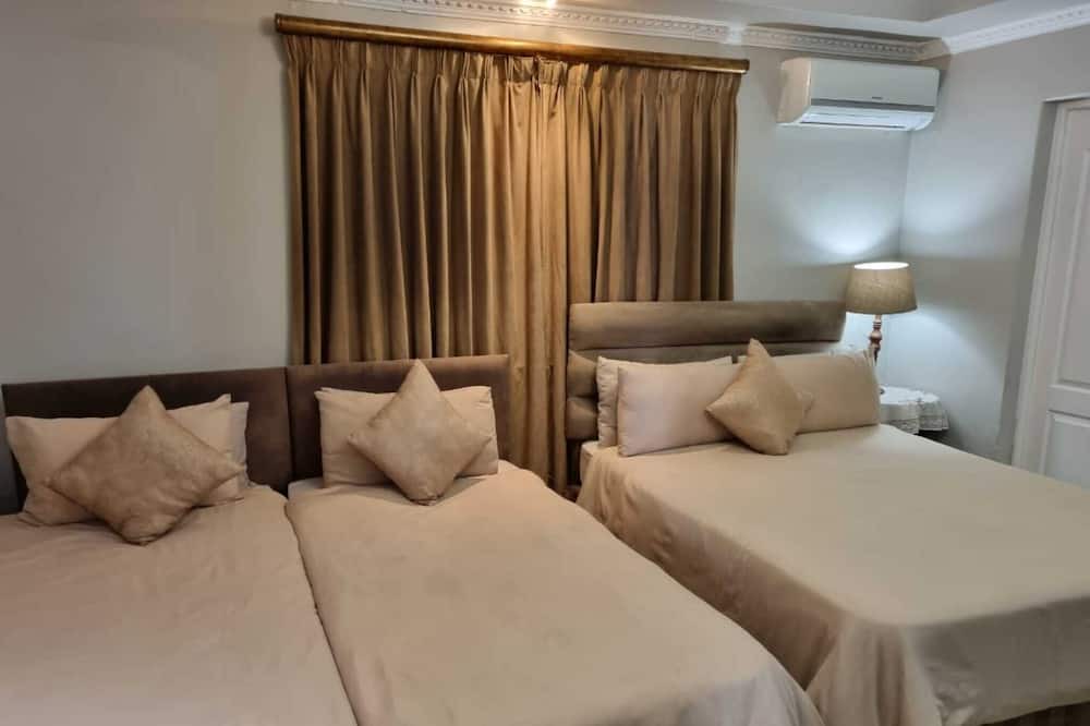 Photo of Bedroom in Rondebosch East