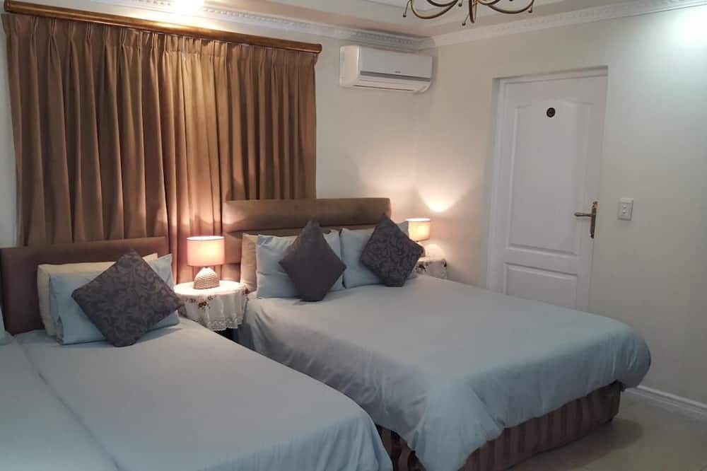 Photo of Bedroom in Rondebosch East