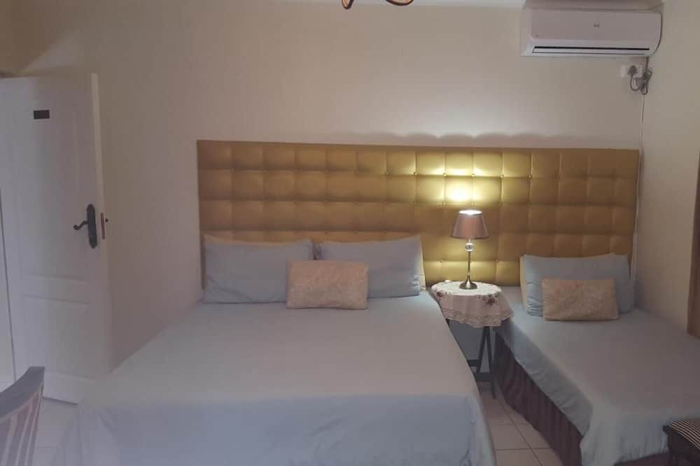 Photo of Bedroom in Rondebosch East