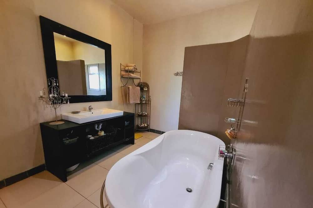 Photo of Bathroom in Harkerville