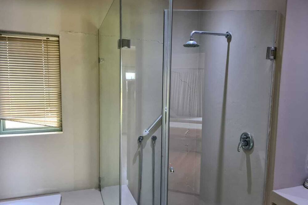 Photo of Bathroom in Harkerville