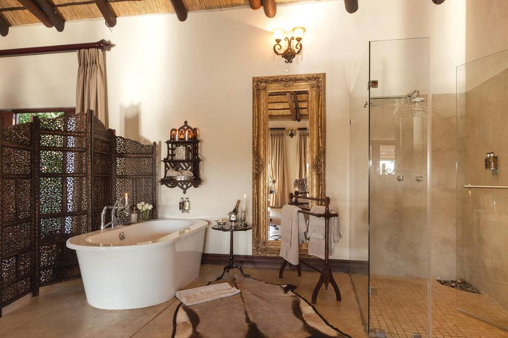 Photo of Bathroom in Thorny Bush Game Reserve