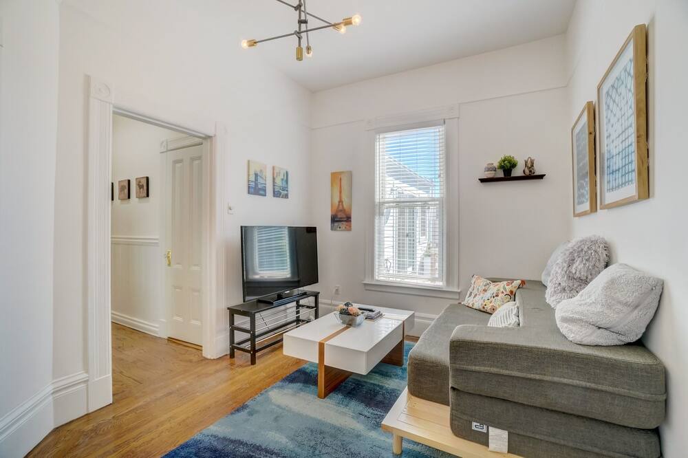 Photo of Livingroom in Western Addition