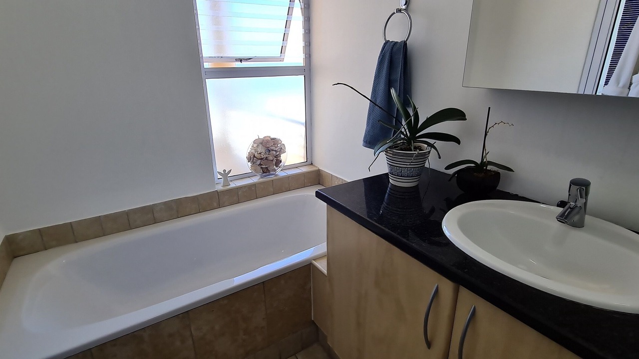 Photo of Bathroom in Umdloti