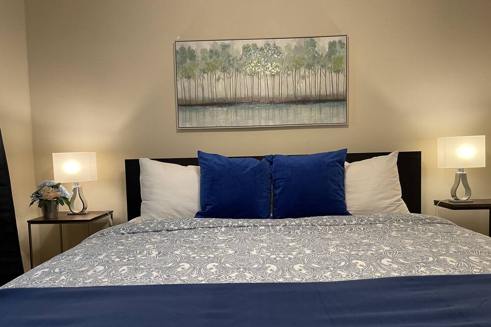 Photo of Bedroom in Crescent Park